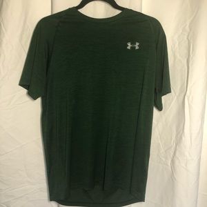 Men’s green synthetic Under Armor short sleeve